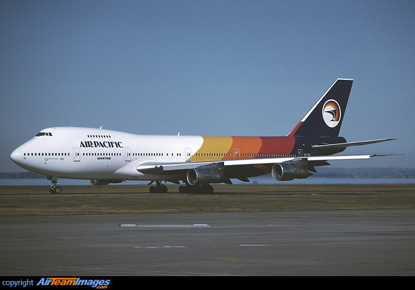 Boeing 747-238B