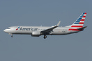Boeing 737-823