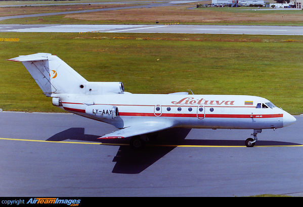 Yakovlev Yak-40