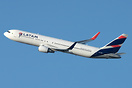 LATAM Brasil Boeing 767-316(ER) PT-MSY
