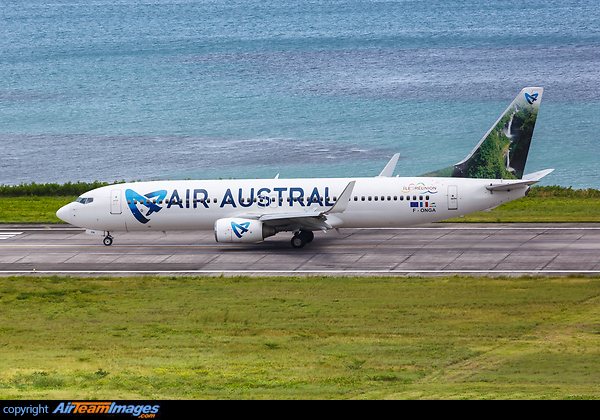 Boeing 737-89M