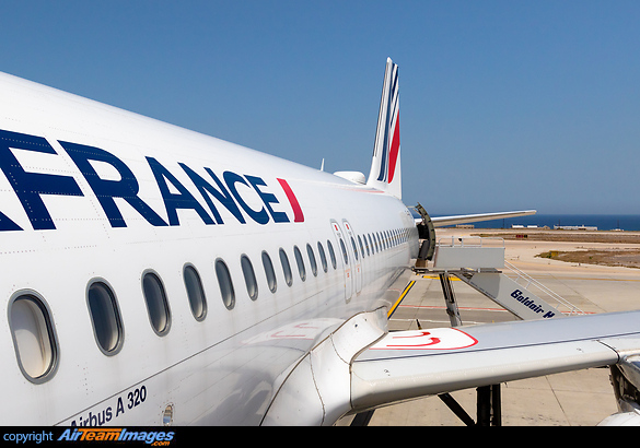 Airbus A320-211