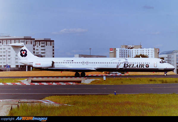 McDonnell Douglas MD-83