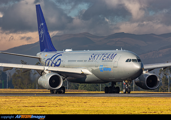 Airbus A330-243