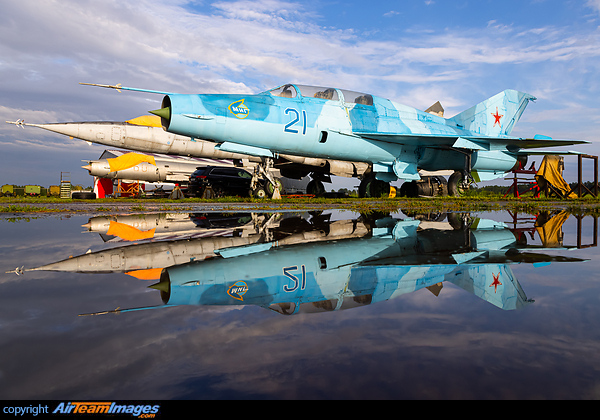 Mikoyan Gurevich MiG-21U
