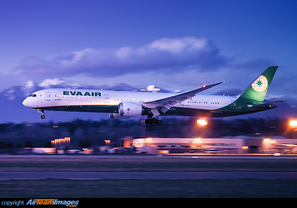 Boeing 787-10 Dreamliner