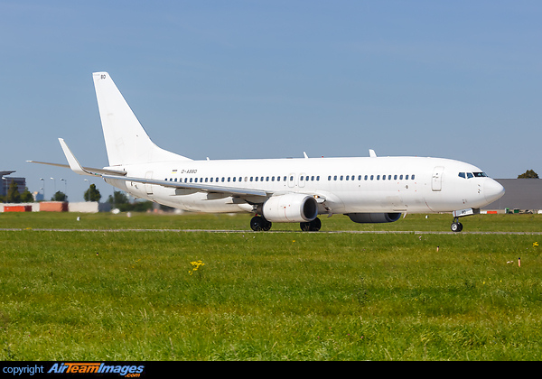 Boeing 737-86J