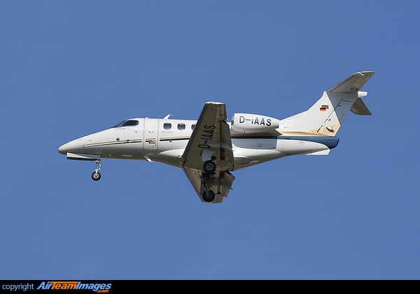 Embraer Phenom 100