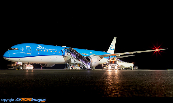 Boeing 787-10 Dreamliner