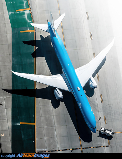 Boeing 787-10 Dreamliner