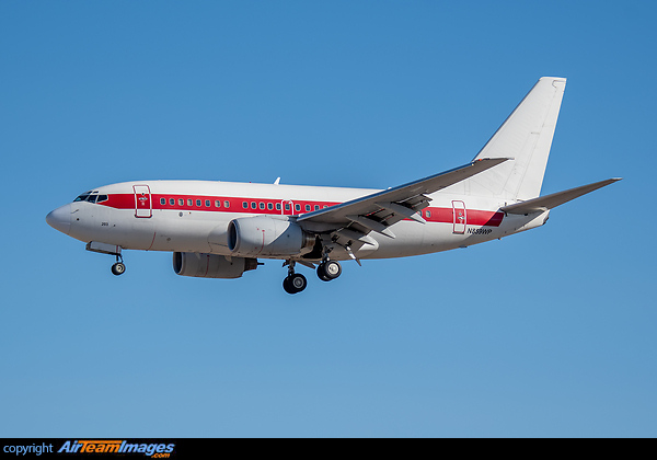 Boeing 737-66N