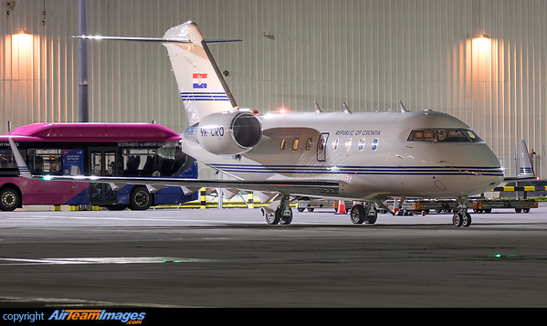 Bombardier Challenger 604