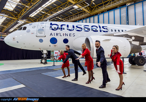 A new chapter for Brussels Airlines. Belgian national airline unveiled the new logo and revised livery on one of their Airbus A319. Airbus A319-111