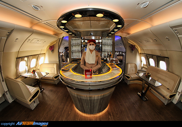 Airbus A380-842