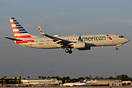 Boeing 737-823