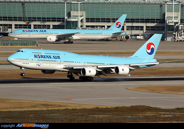Boeing 747-8B5