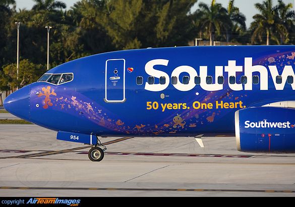 Southwest Airlines joined Walt Disney World® Resort with a special co-branded commemorative aircraft honoring 50 years of connecting people with memories and magic, as each company celebrates a 50th anniversary in 2021. Boeing 737-7H4