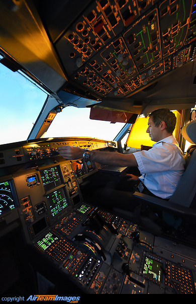 Airbus A330-243