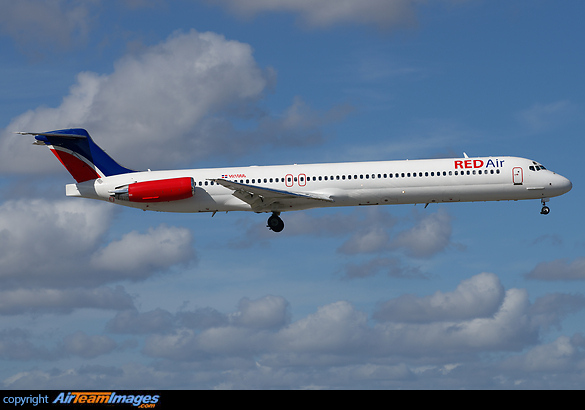 McDonnell Douglas MD-82