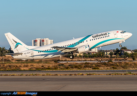 Boeing 737-4Q8