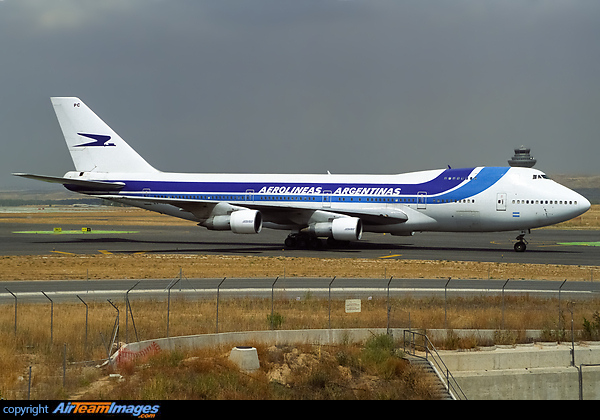 Boeing 747-212B