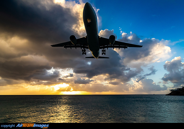 Airbus A330-203