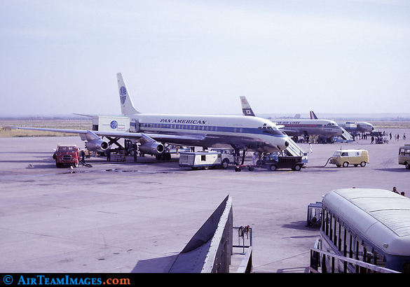 Douglas DC-8-33