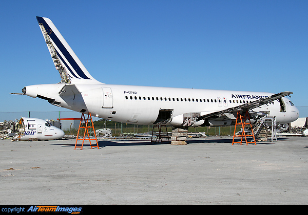 Airbus A320-212