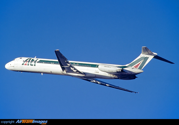 Final livery, conventional tail cone McDonnell Douglas MD-82