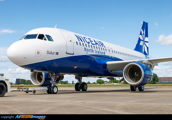 Niceair is a new carrier starting scheduled services from the UK, Denmark and Spain to Akureyri, the gateway to Arctic Iceland
Pretty paintjob by MAAS Aviation Maastricht Airbus A319-112