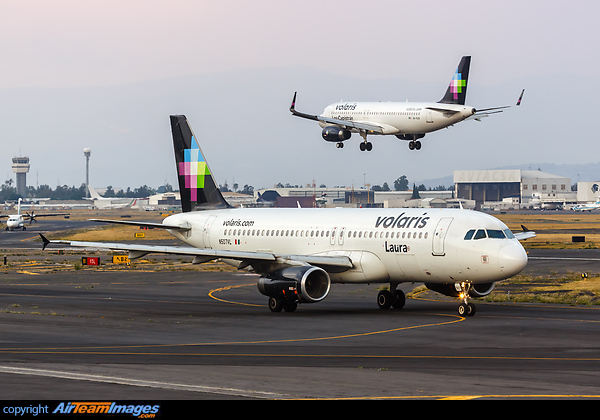 Airbus A320-233