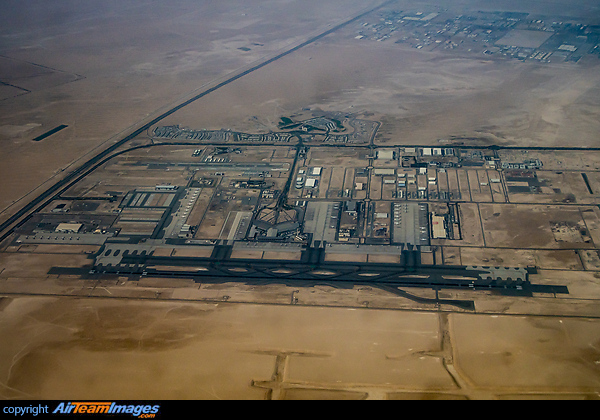 overview of Al Maktoum Airport. Dubai Al Maktoum Airport
