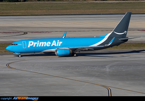 Boeing 737-84P(BCF)