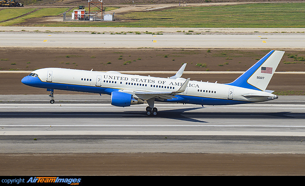 Boeing C-32A