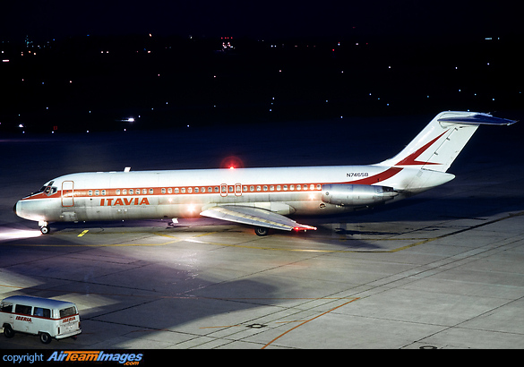 Basic Balair fuselage with revised cheatline bending up to the tail in hockey-stick style McDonnell Douglas DC-9-33