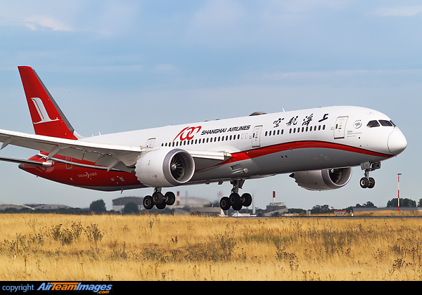 Boeing 787-9 Dreamliner
