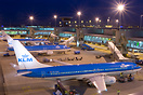 Line-up of 737s during the evening push