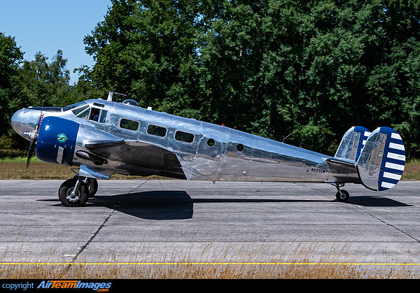 Beech D18S