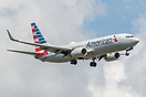 Boeing 737-823