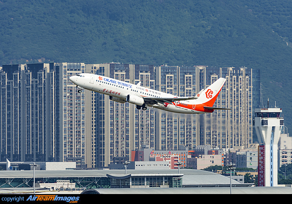 Boeing 737-8KF