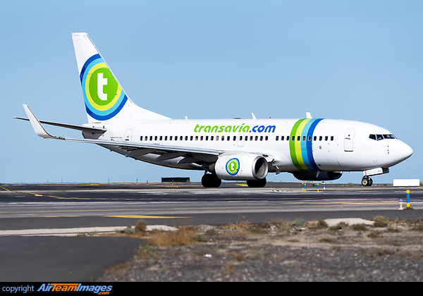 Boeing 737-7K2