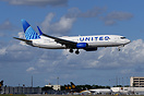 Boeing 737-824