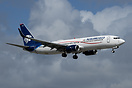 Boeing 737-852
