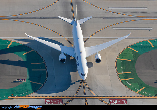 Boeing 787-9 Dreamliner