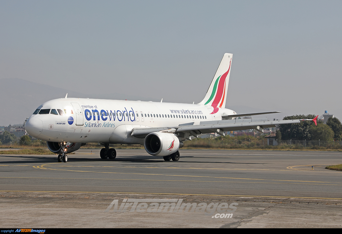 Airbus A320-214