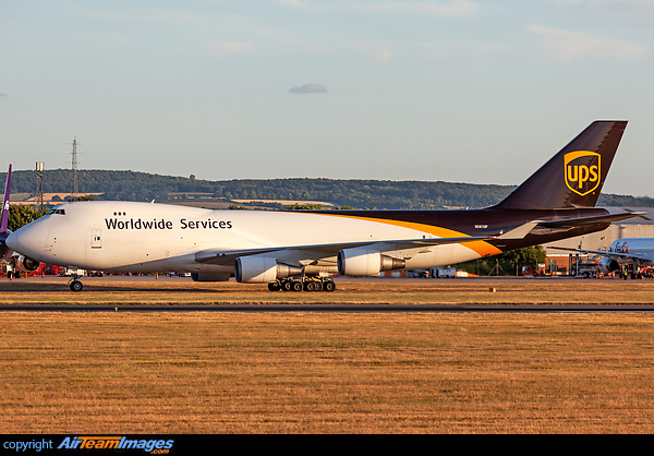 Boeing 747-4R7F/SCD