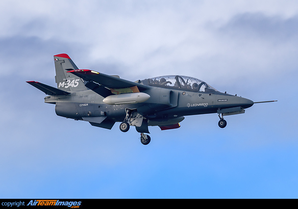 Aermacchi M-345