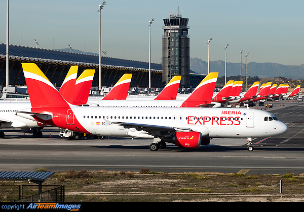Airbus A320-214