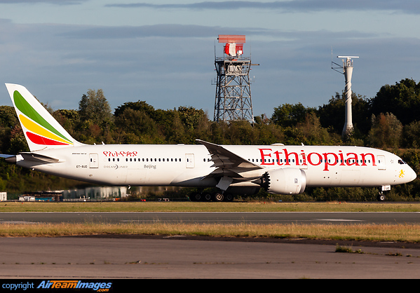 Boeing 787-9 Dreamliner