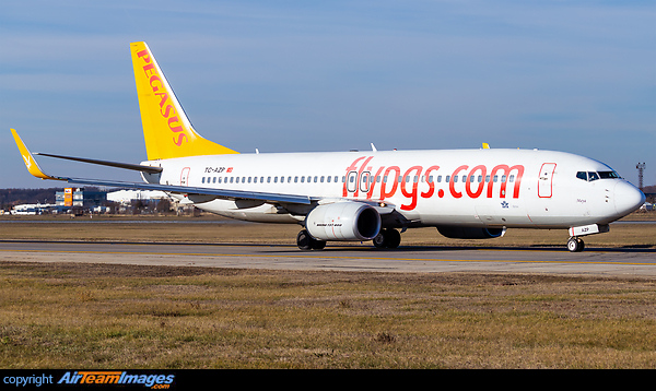 Boeing 737-82R